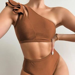 Ruffle trim one shoulder bikini swimsuit
